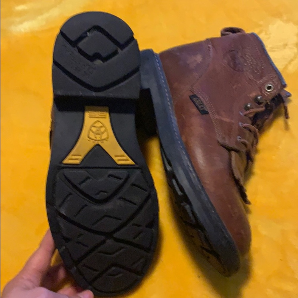 Women’s lace up Ariat